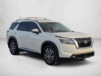 2022 Nissan Pathfinder Platinum 2WD