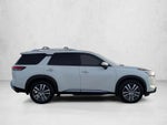 2022 Nissan Pathfinder Platinum 2WD