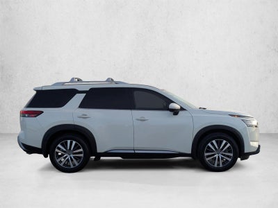 2022 Nissan Pathfinder Platinum 2WD