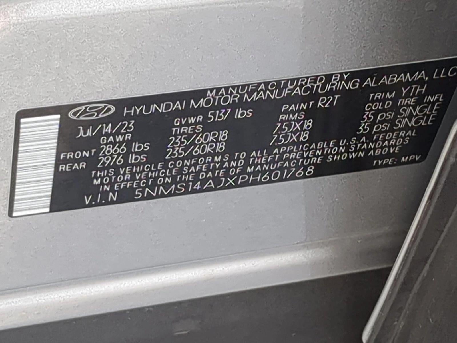2023 Hyundai Santa Fe SE