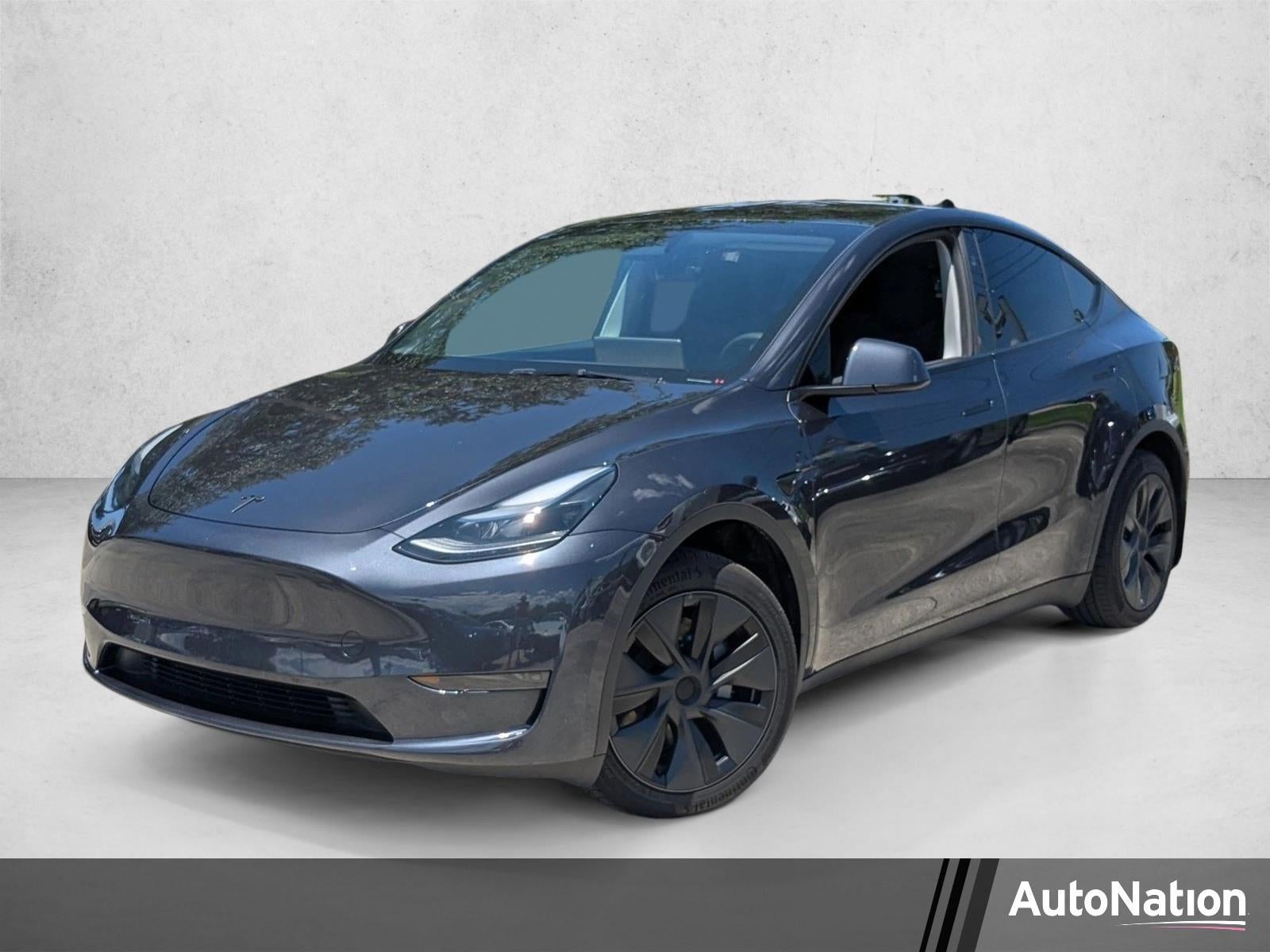 2025 Tesla Model Y Long Range Rear Wheel Drive's photo