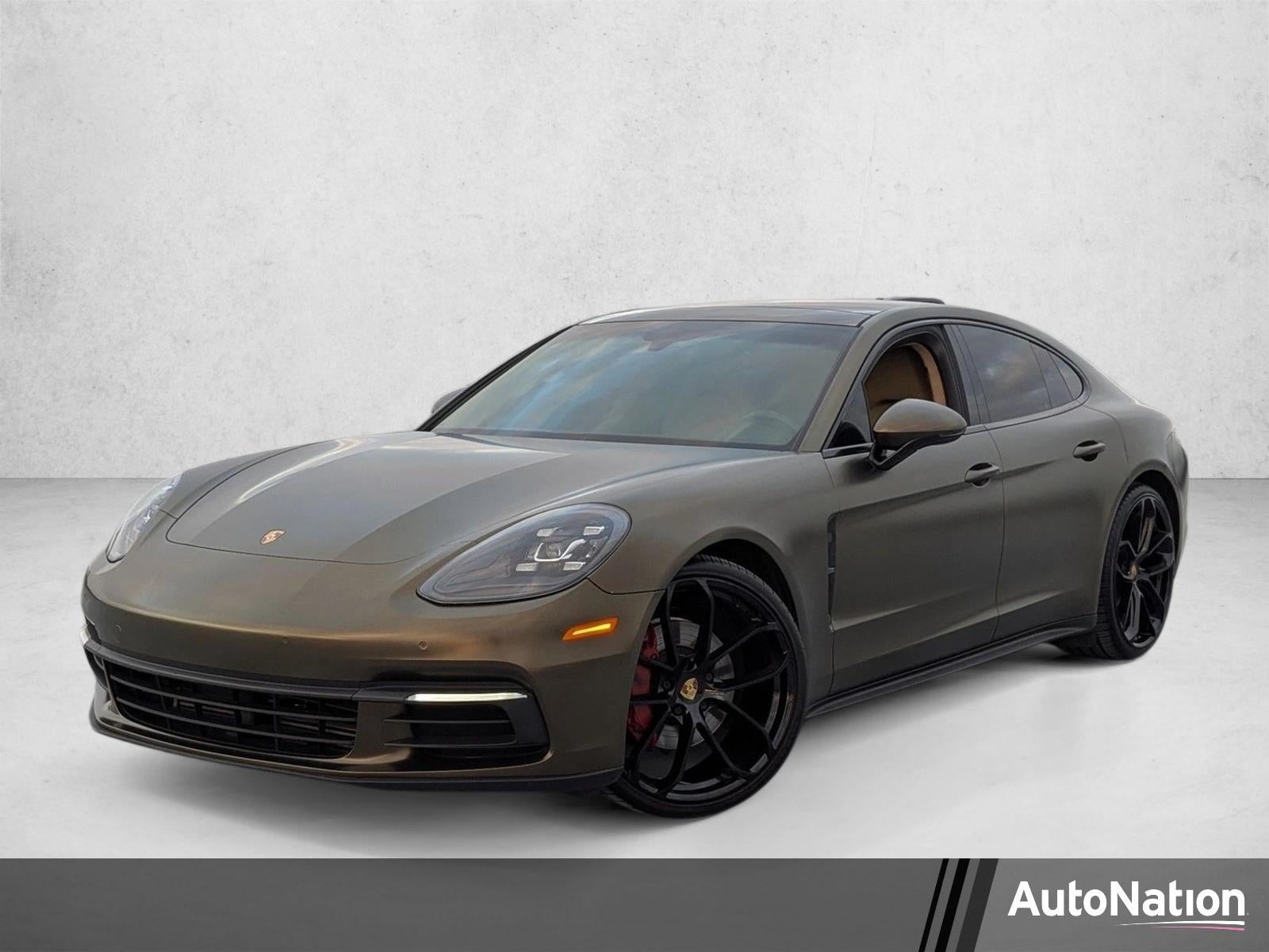 2018 Porsche Panamera 4's photo