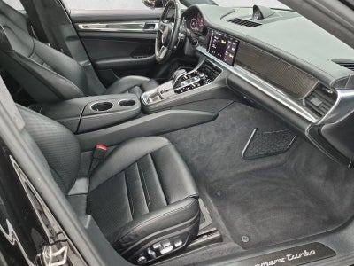 2017 Porsche Panamera Turbo