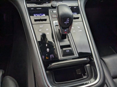 2022 Porsche Panamera Base