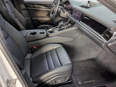2022 Porsche Panamera Base