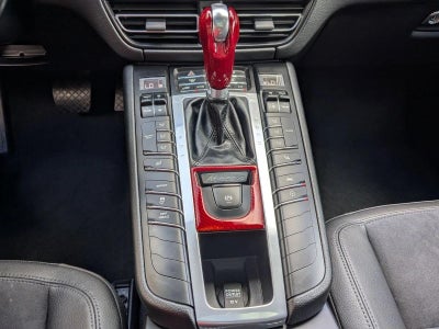 2021 Porsche Macan Base