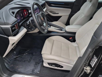 2025 Porsche Macan Electric 4S