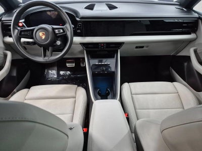 2025 Porsche Macan Electric 4S