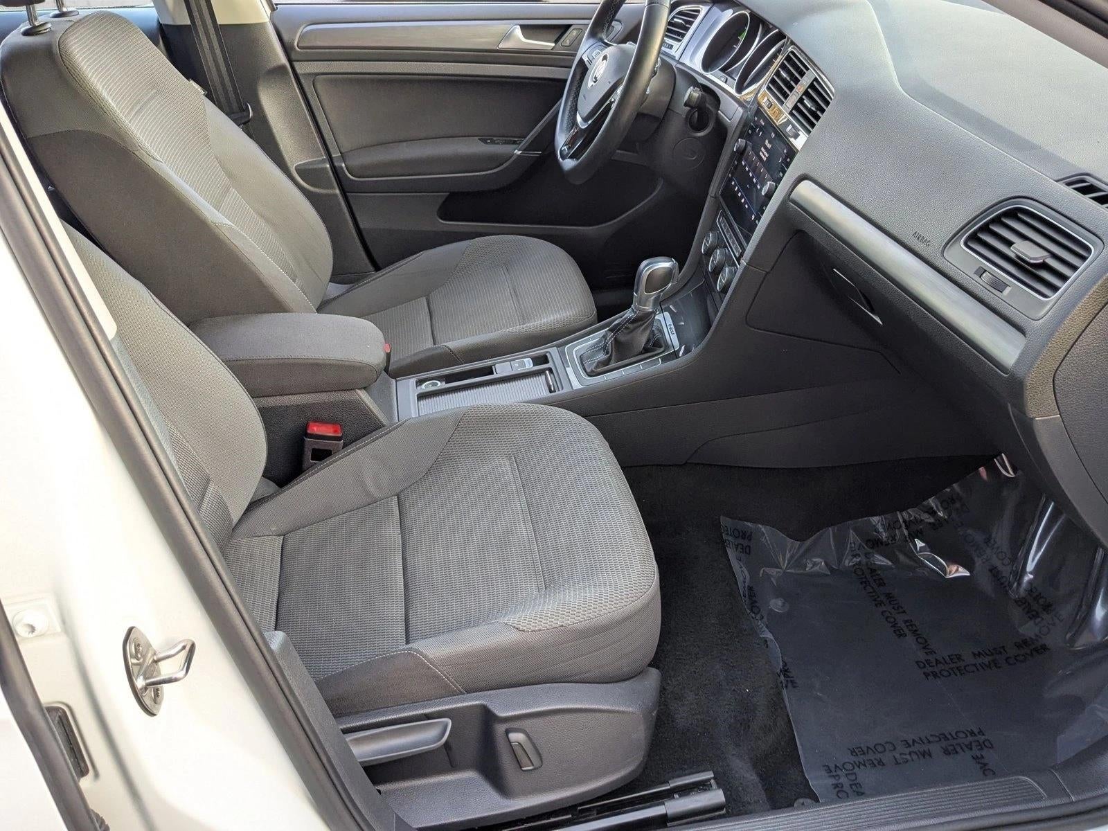 2019 Volkswagen e-Golf SE