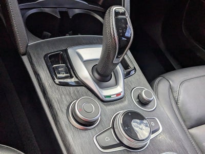 2023 Alfa Romeo Stelvio Base