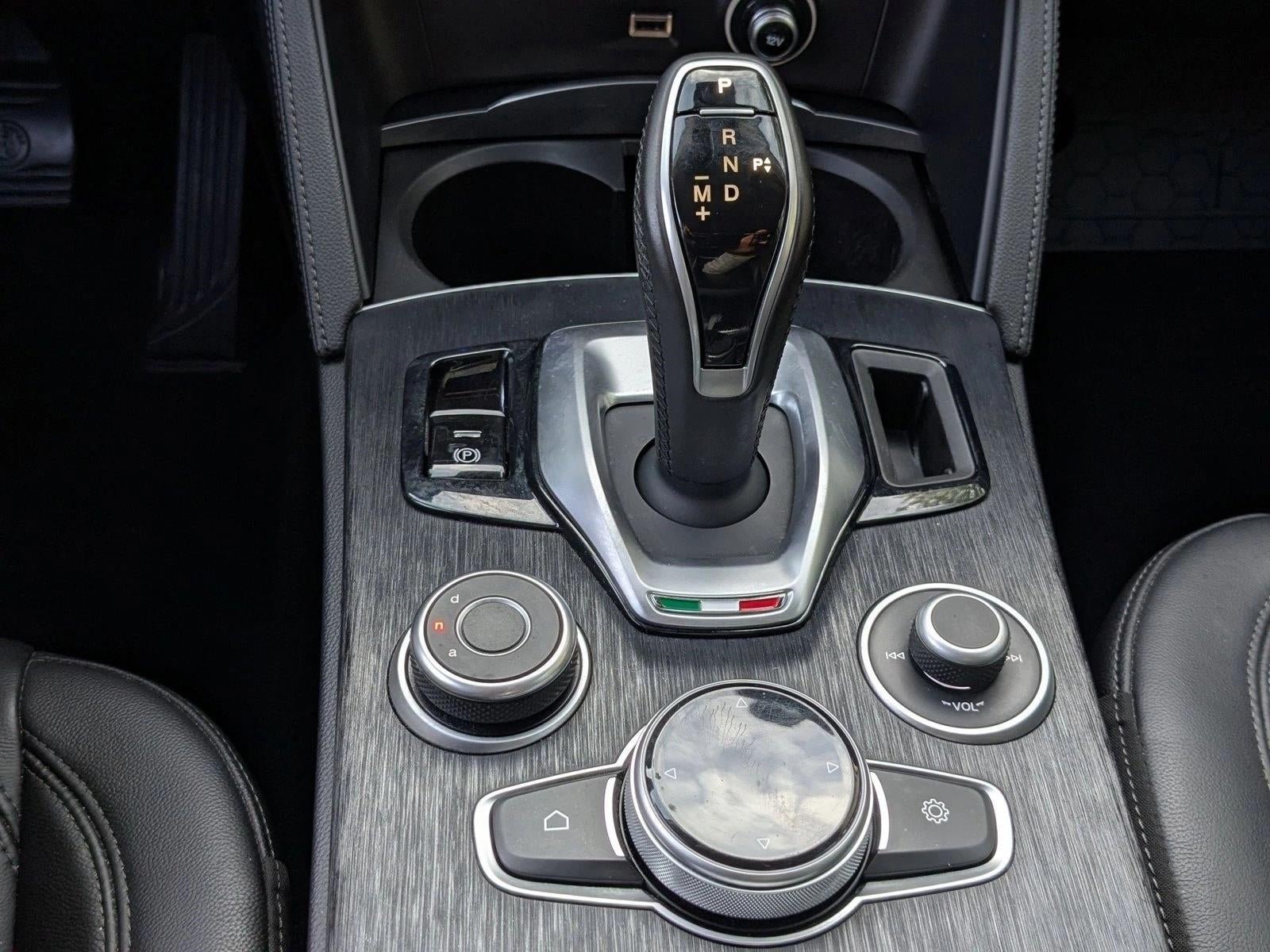 2021 Alfa Romeo Stelvio Base