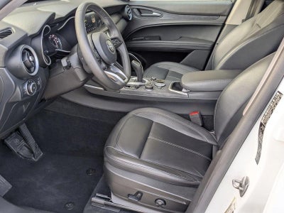 2021 Alfa Romeo Stelvio Base