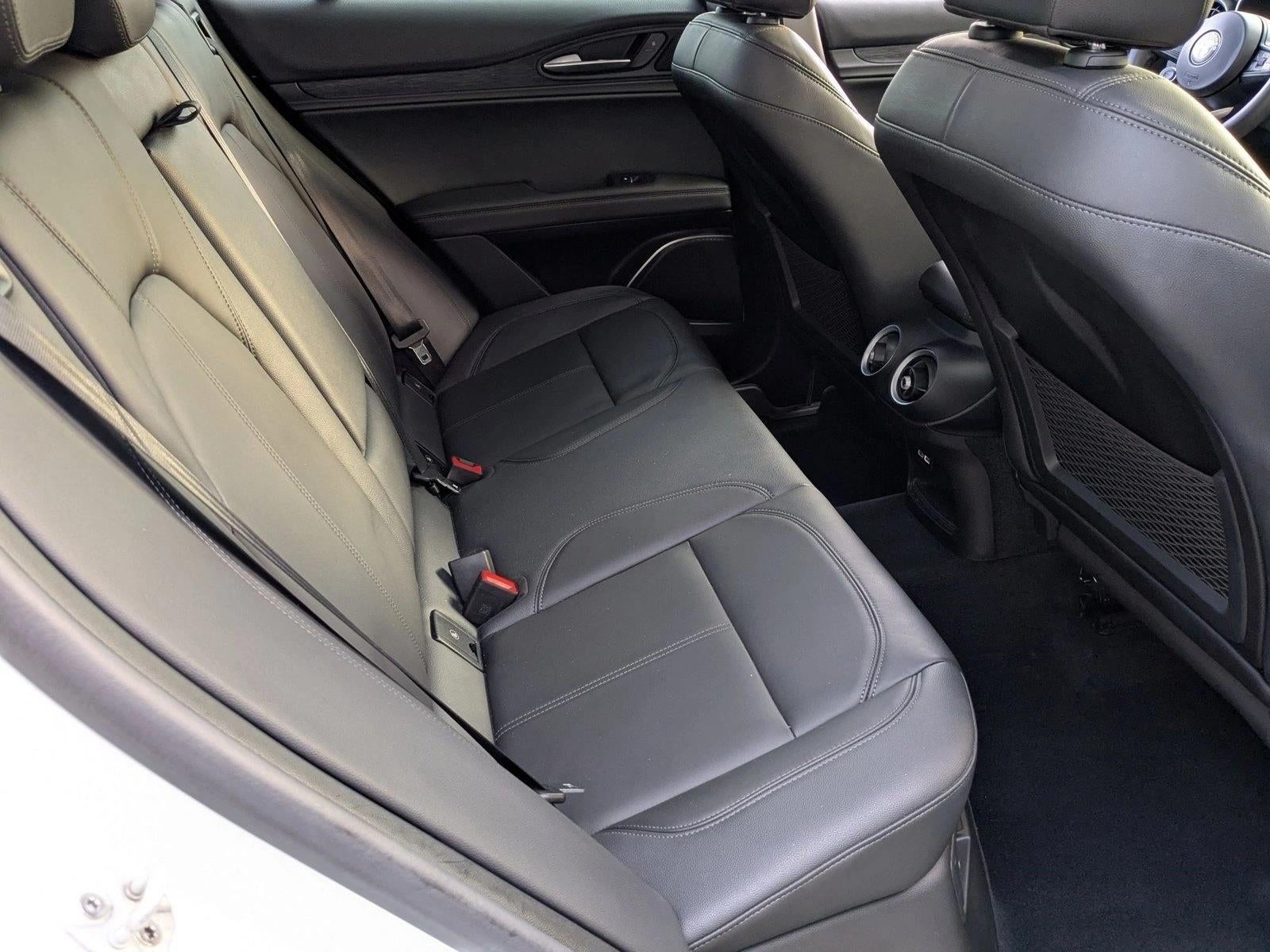 2021 Alfa Romeo Stelvio Base