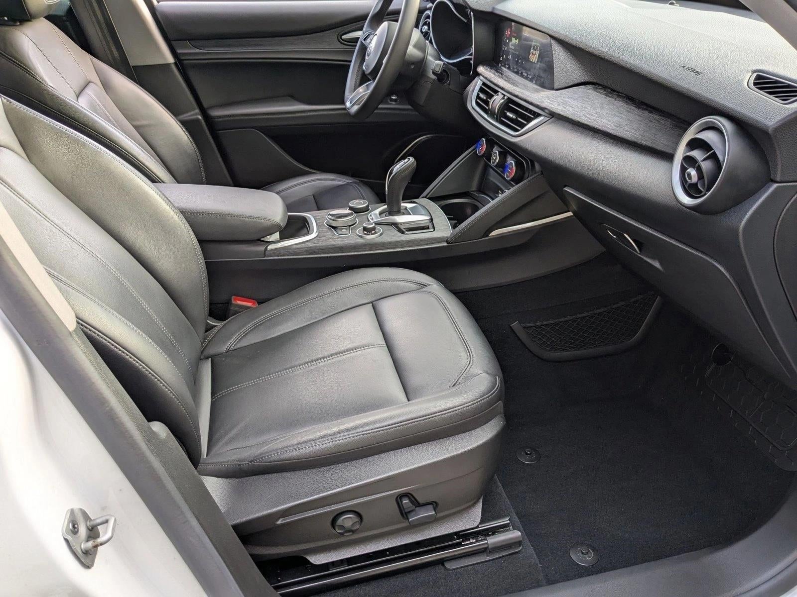 2021 Alfa Romeo Stelvio Base