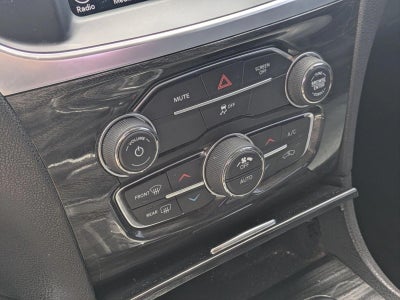 2017 Chrysler 300 Limited