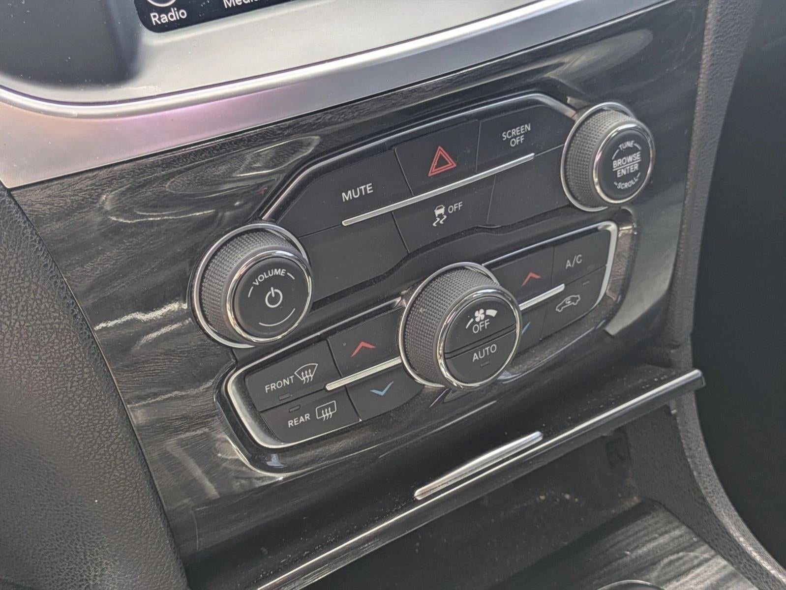 2017 Chrysler 300 Limited