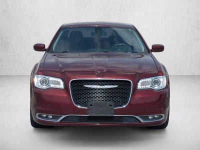 2017 Chrysler 300 Limited