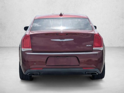2017 Chrysler 300 Limited