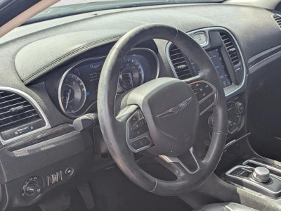 2017 Chrysler 300 Limited