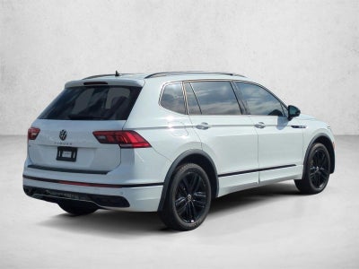 2022 Volkswagen Tiguan SE R-Line Black