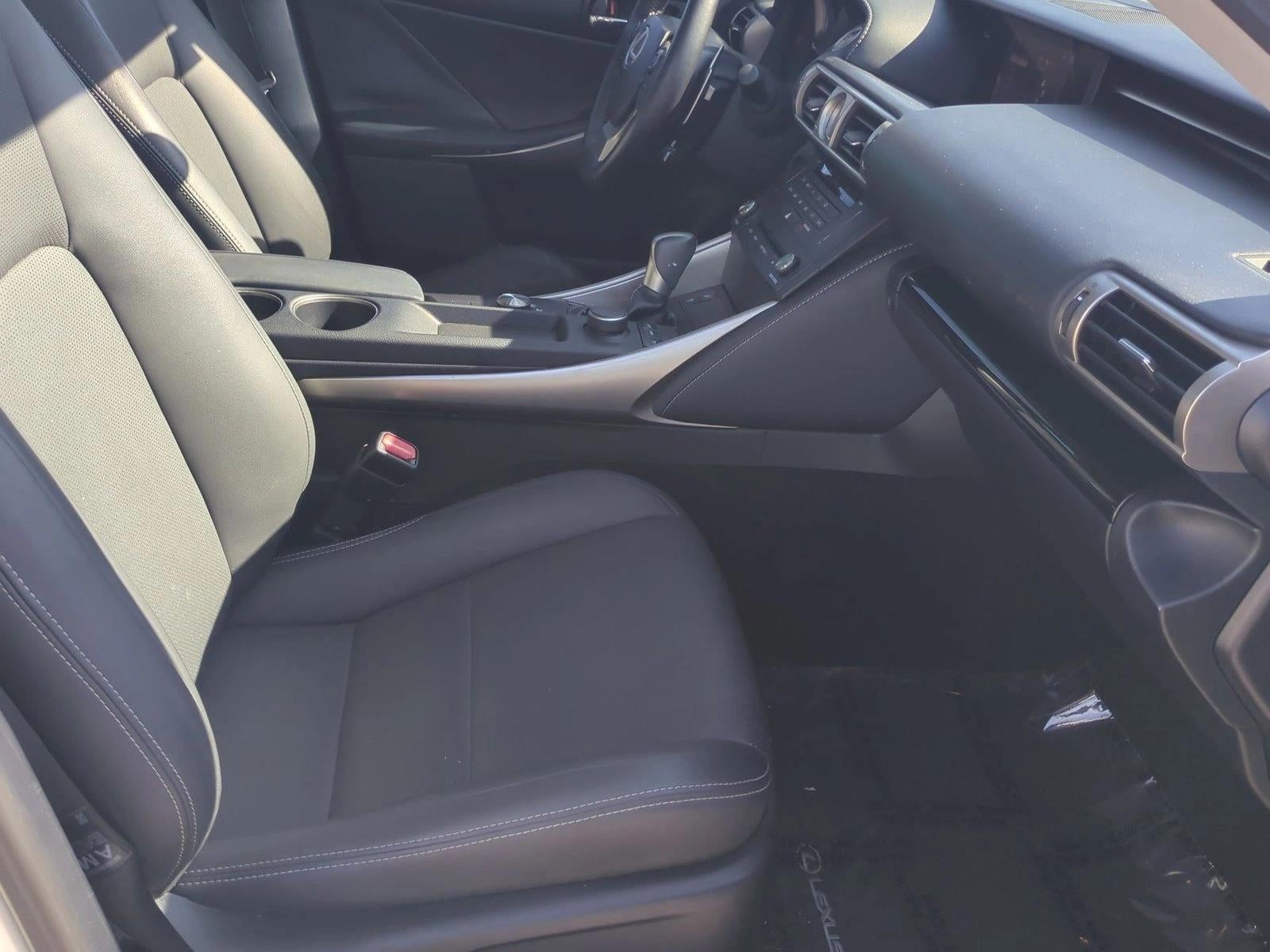 2016 Lexus IS 200t 