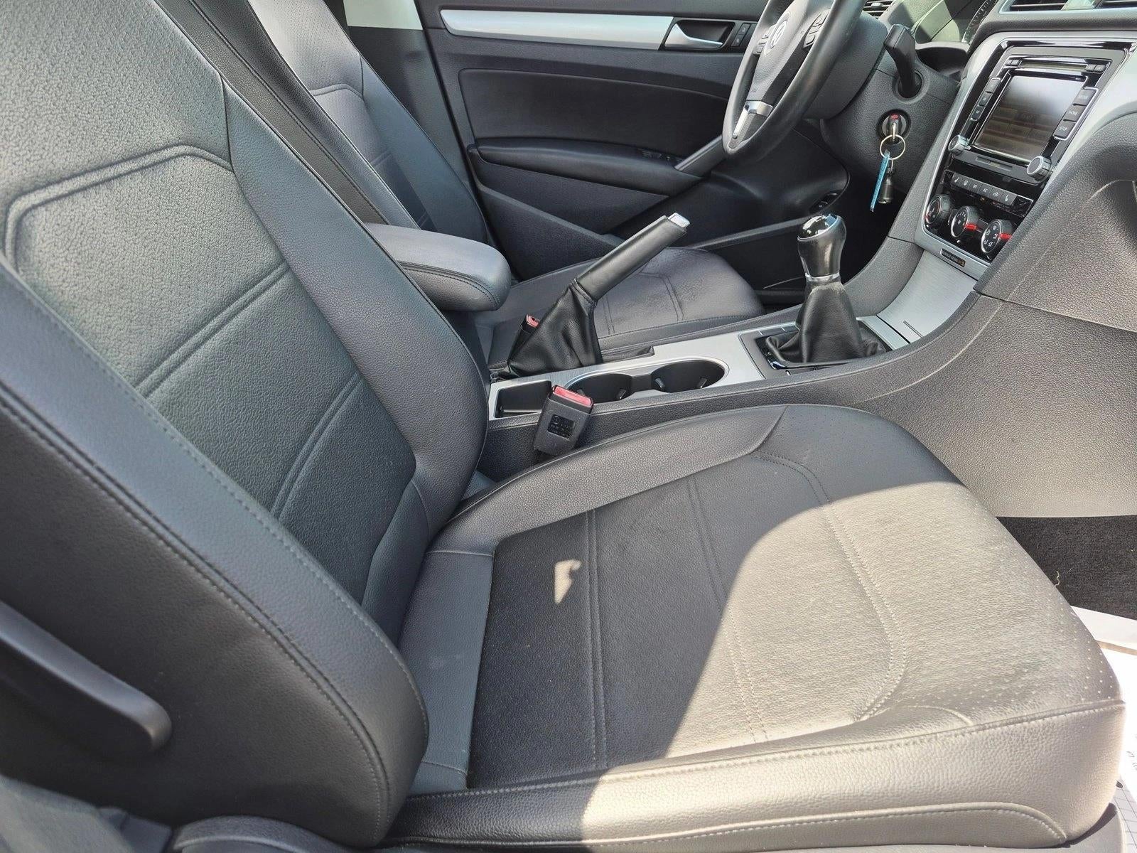 2013 Volkswagen Passat 2.5L SE