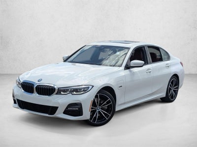 2022 BMW 3 Series 330e