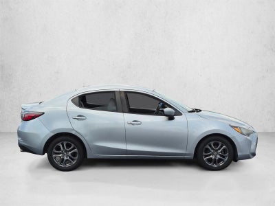 2019 Toyota Yaris Sedan LE