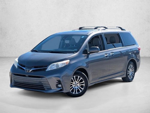 2020 Toyota Sienna XLE Auto Access Seat
