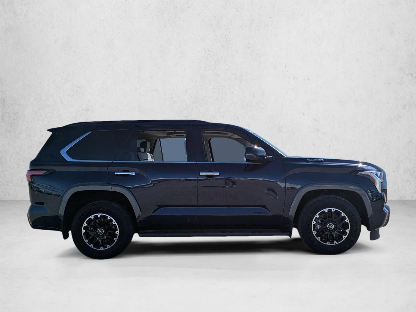2023 Toyota Sequoia SR5