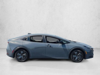 2025 Toyota Prius LE