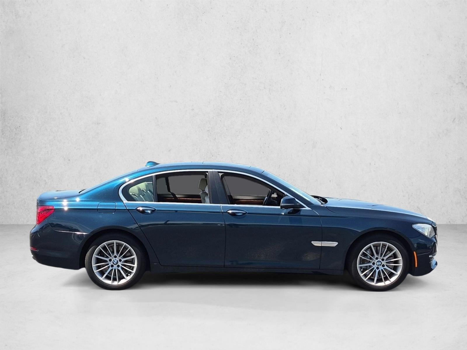 2013 BMW 750i 750i