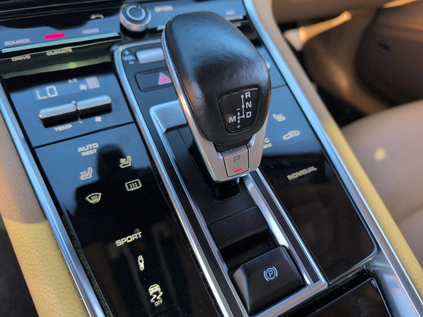 2017 Porsche Panamera Base