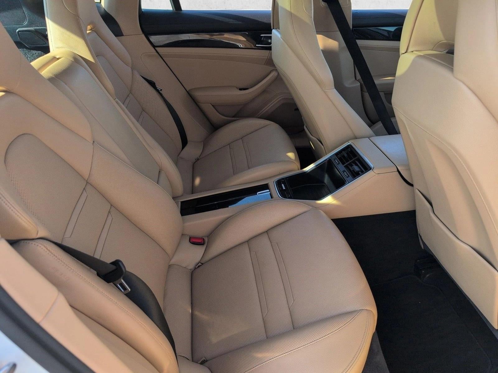 2017 Porsche Panamera Base