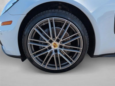 2017 Porsche Panamera Base