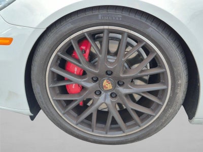 2021 Porsche Panamera GTS