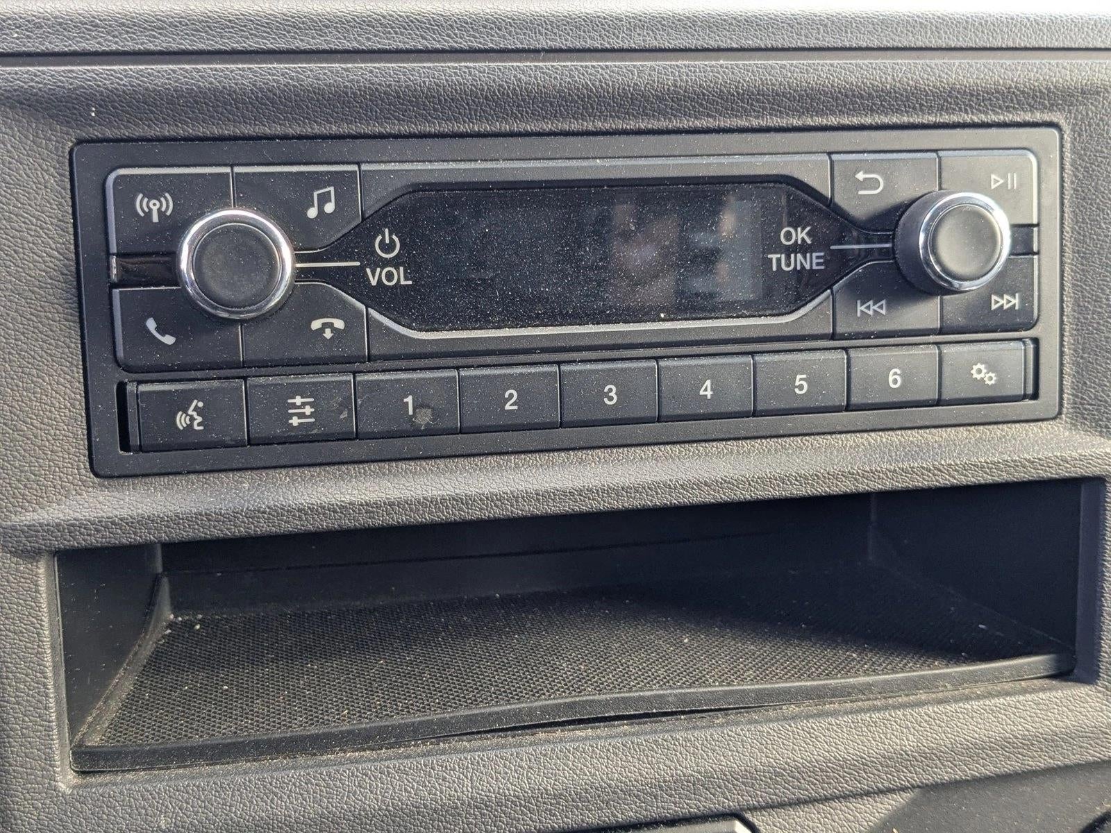 2024 Ford E-Series Cutaway Base