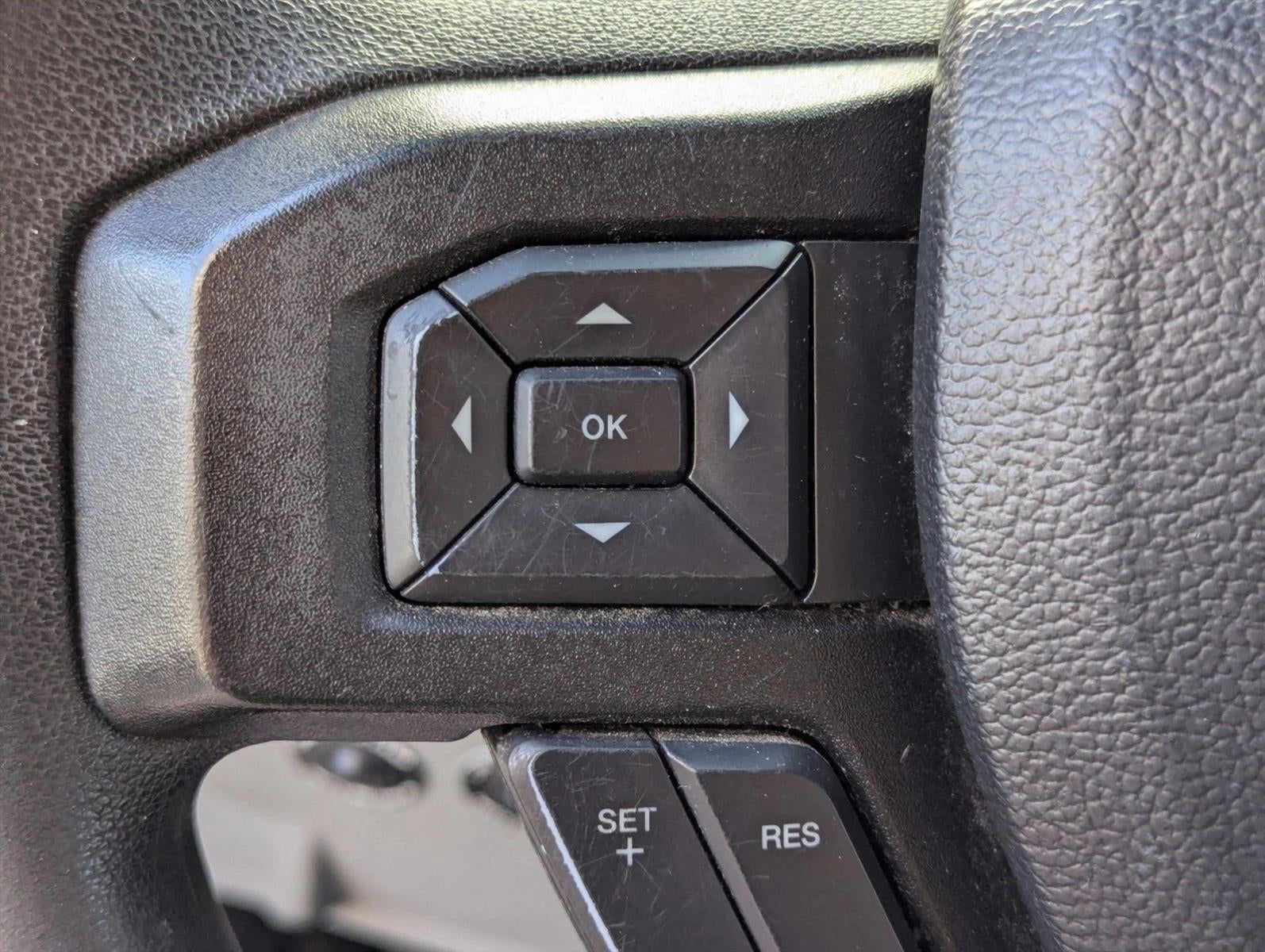 2022 Ford E-Series Cutaway Base