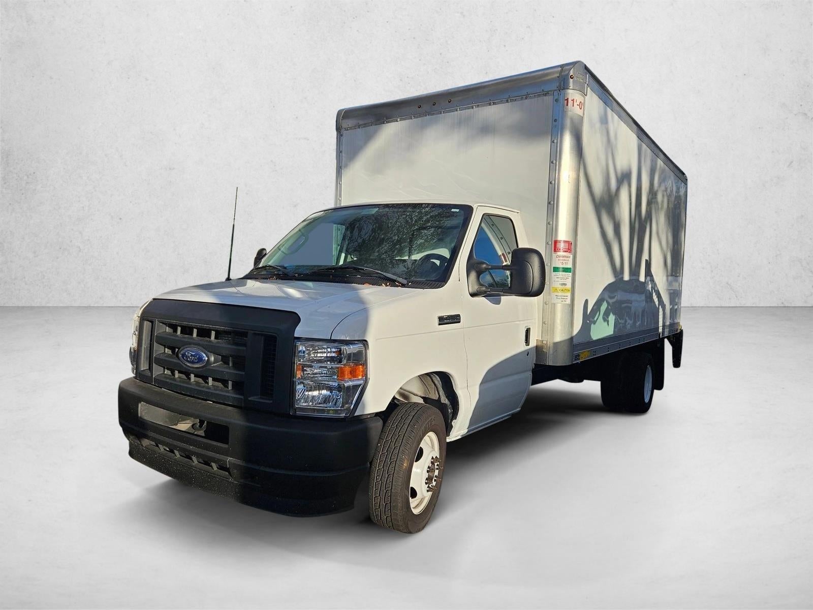 2024 Ford E-Series Cutaway Base