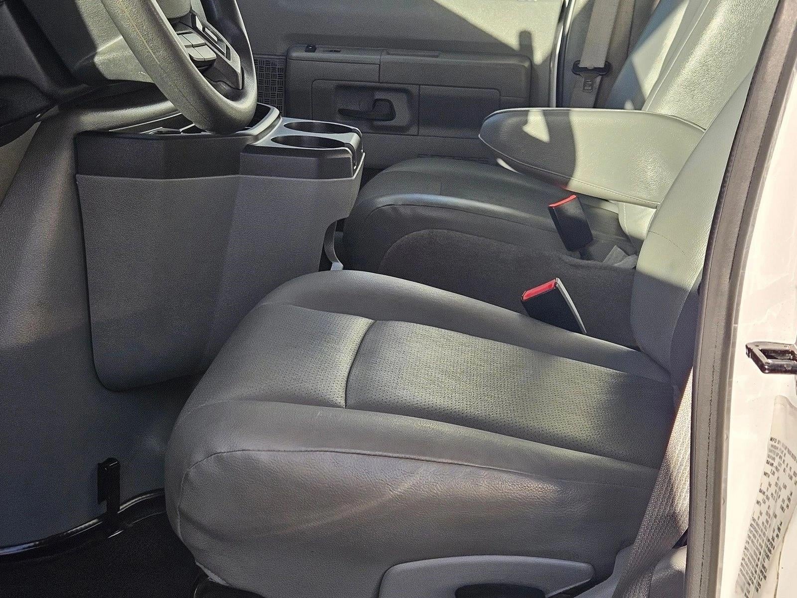 2024 Ford E-Series Cutaway Base