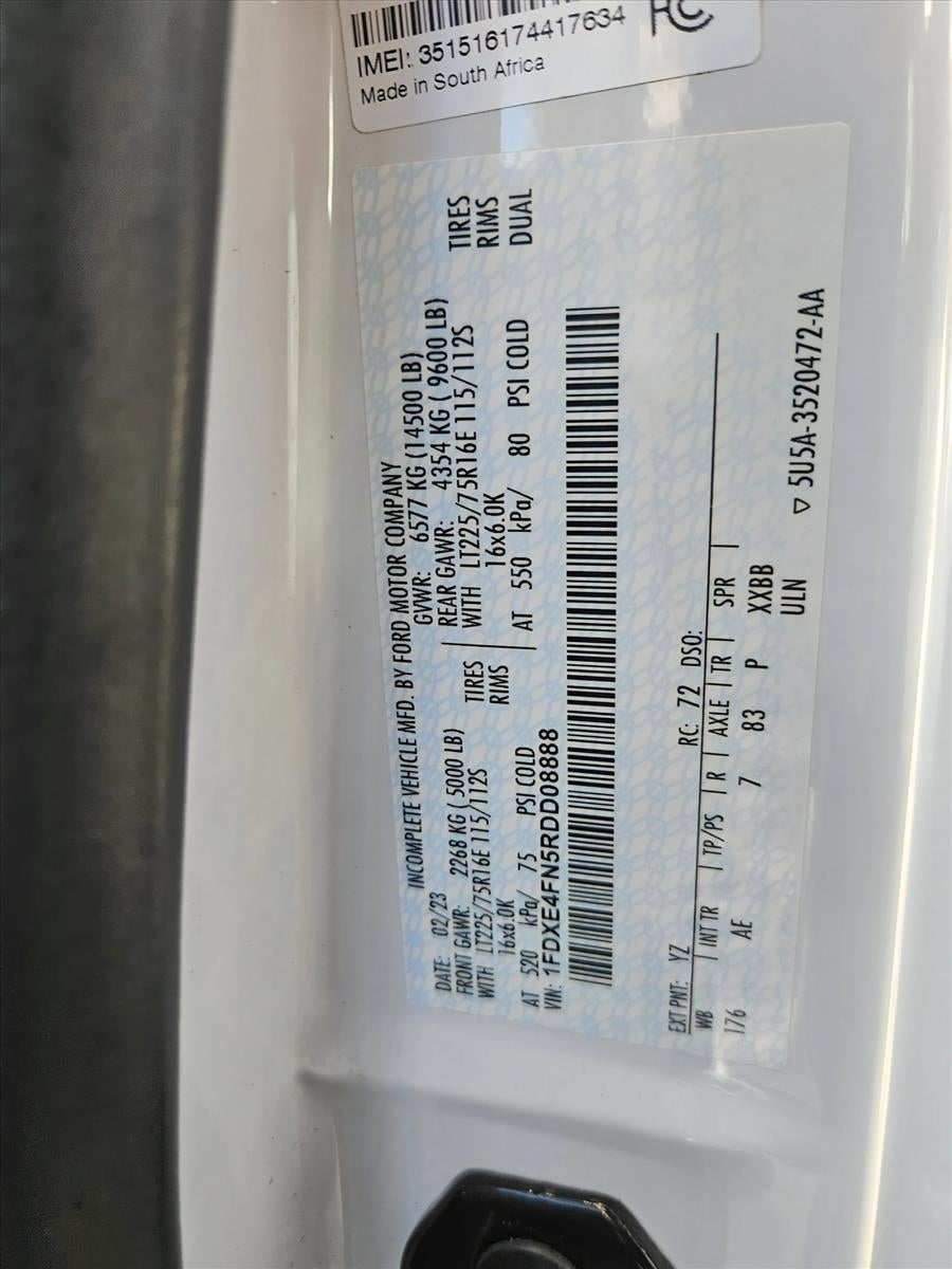 2024 Ford E-Series Cutaway Base