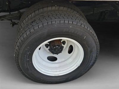 2024 Ford E-Series Cutaway Base