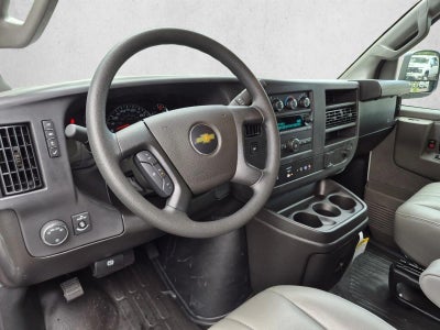 2025 Chevrolet Express Passenger 1LT
