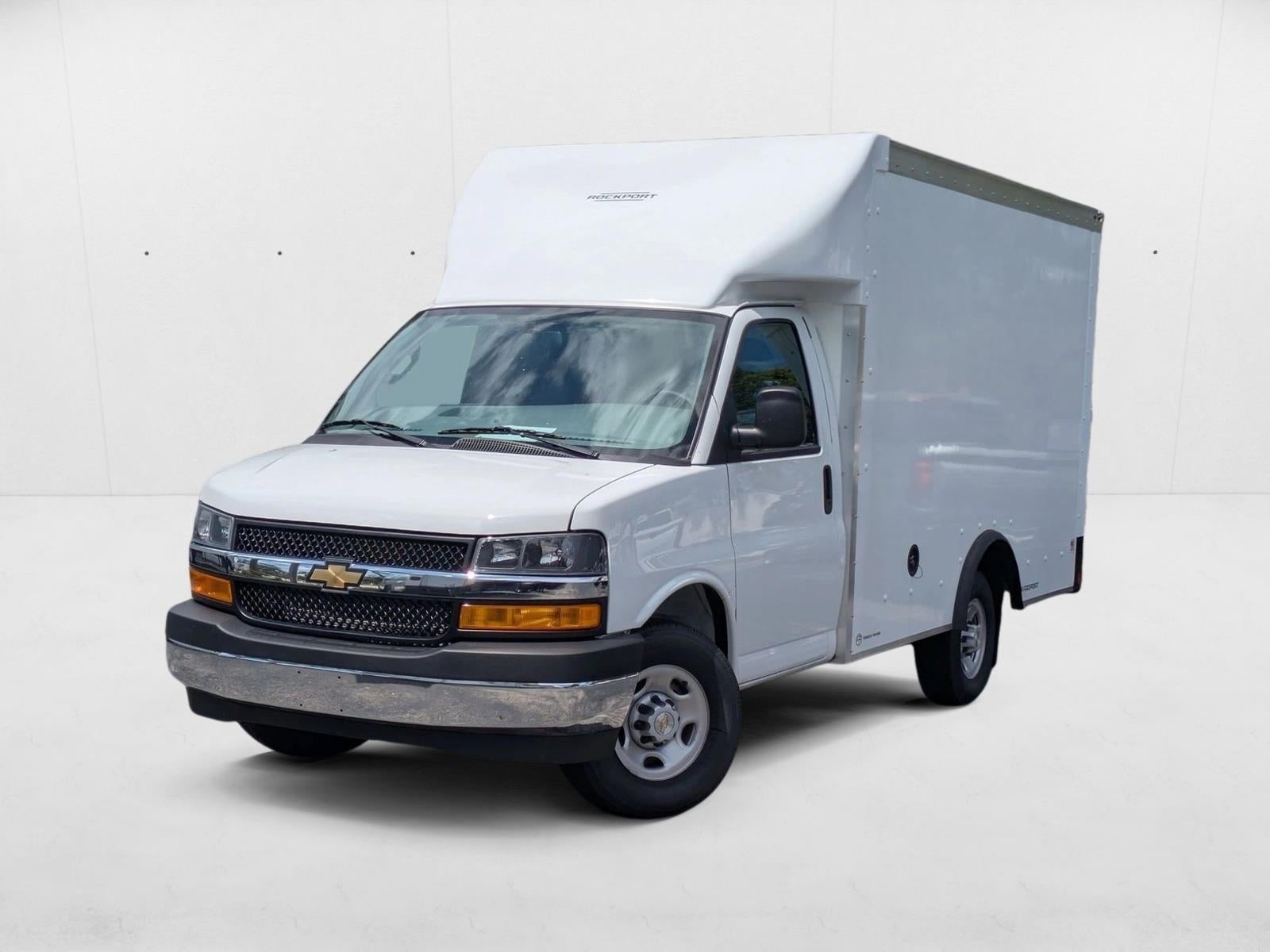 2025 Chevrolet Express Cutaway 3500 Base