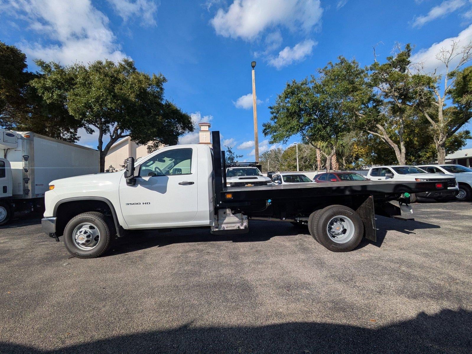 2025 Chevrolet Silverado 3500 HD Chassis Cab Work Truck