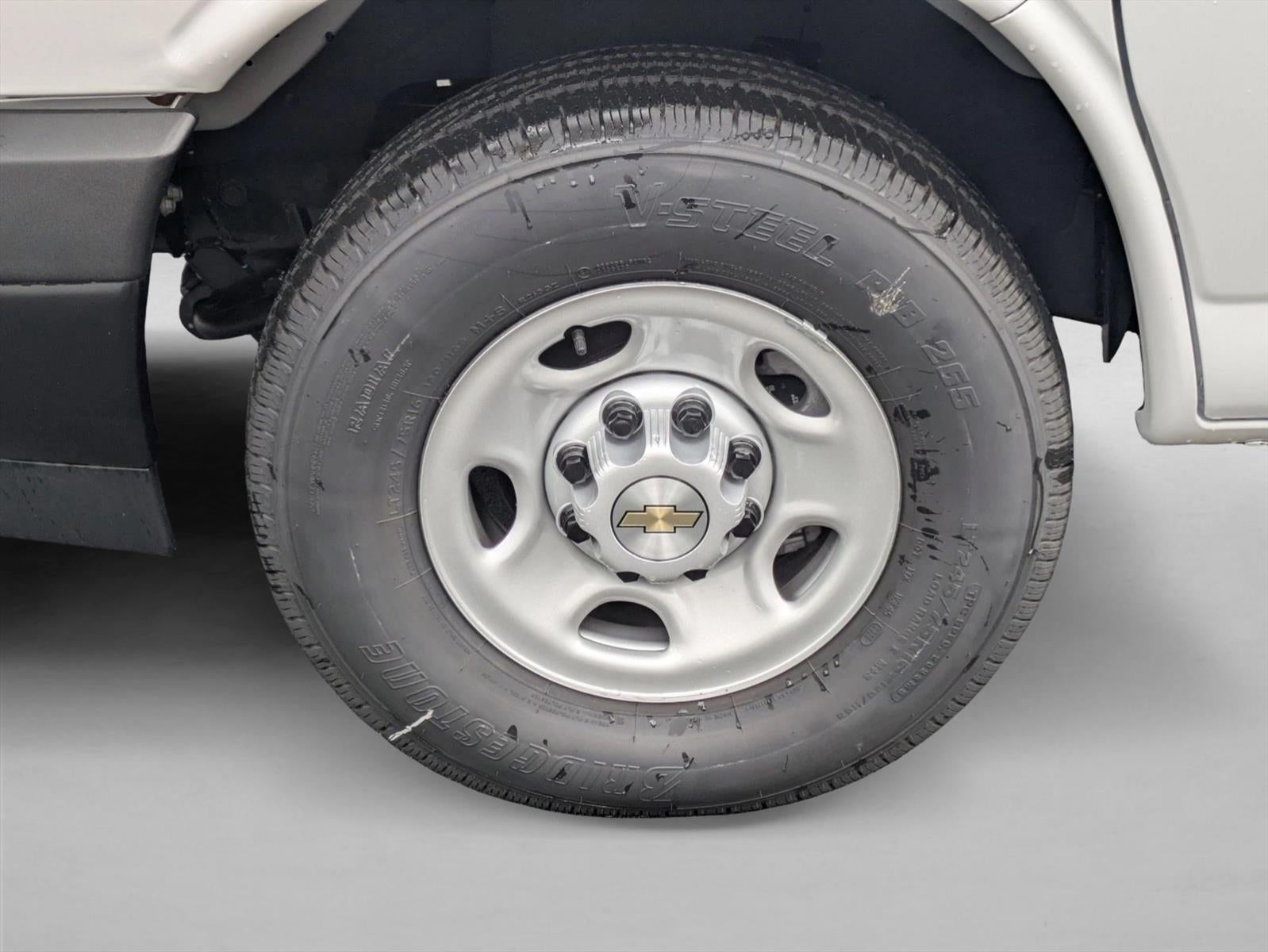2025 Chevrolet Express Cargo Base
