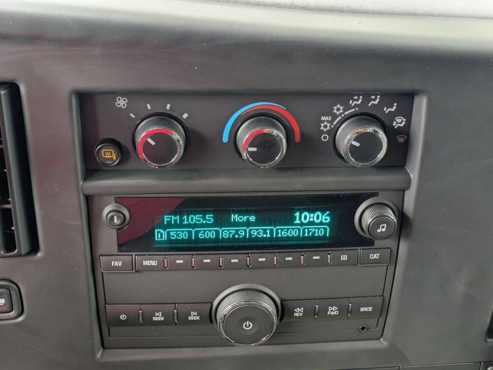 2025 Chevrolet Express Cargo Base