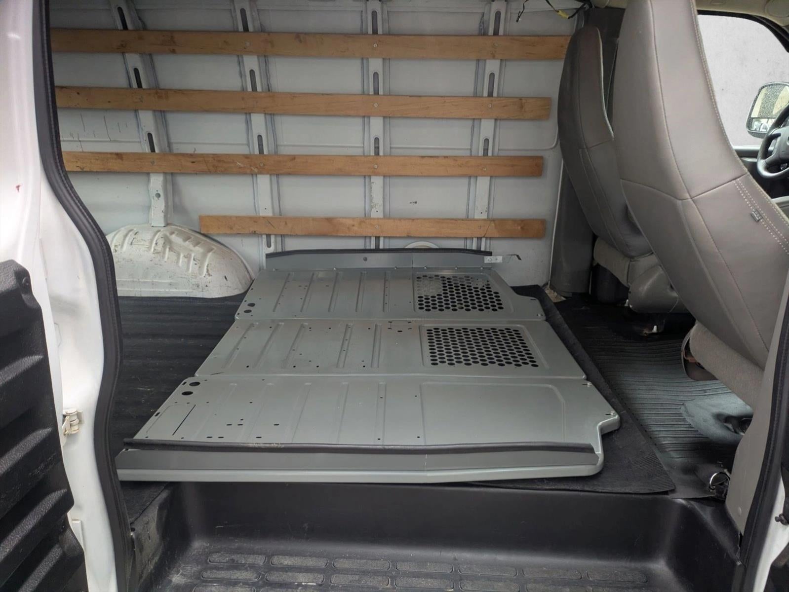 2017 GMC Savana Cargo 2500 Base