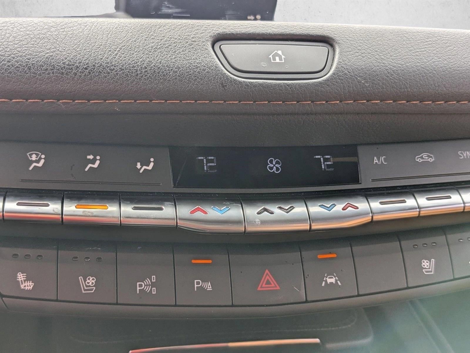 2022 Cadillac XT4 Premium Luxury