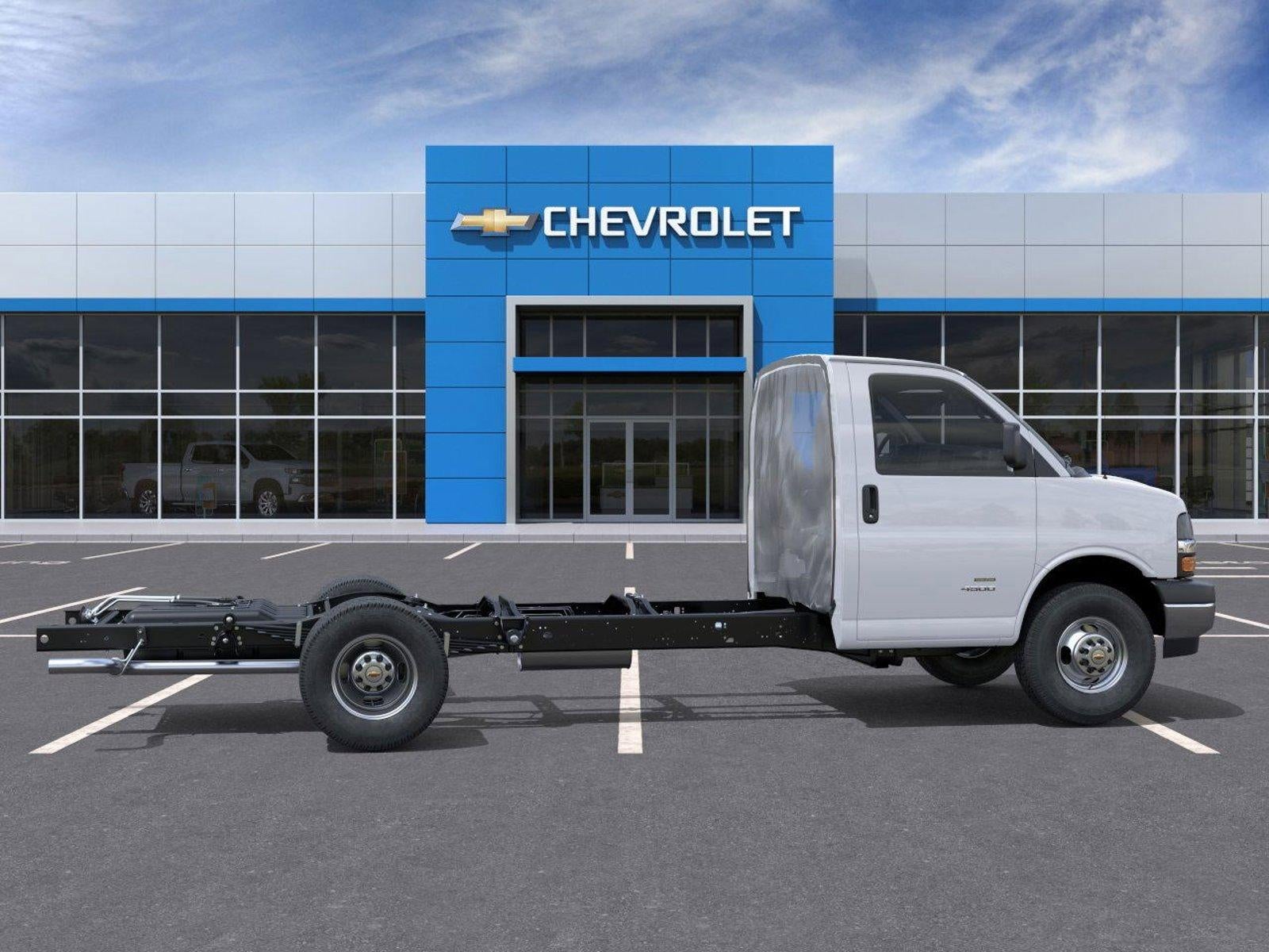 2026 Chevrolet Express Cutaway 3500 Base